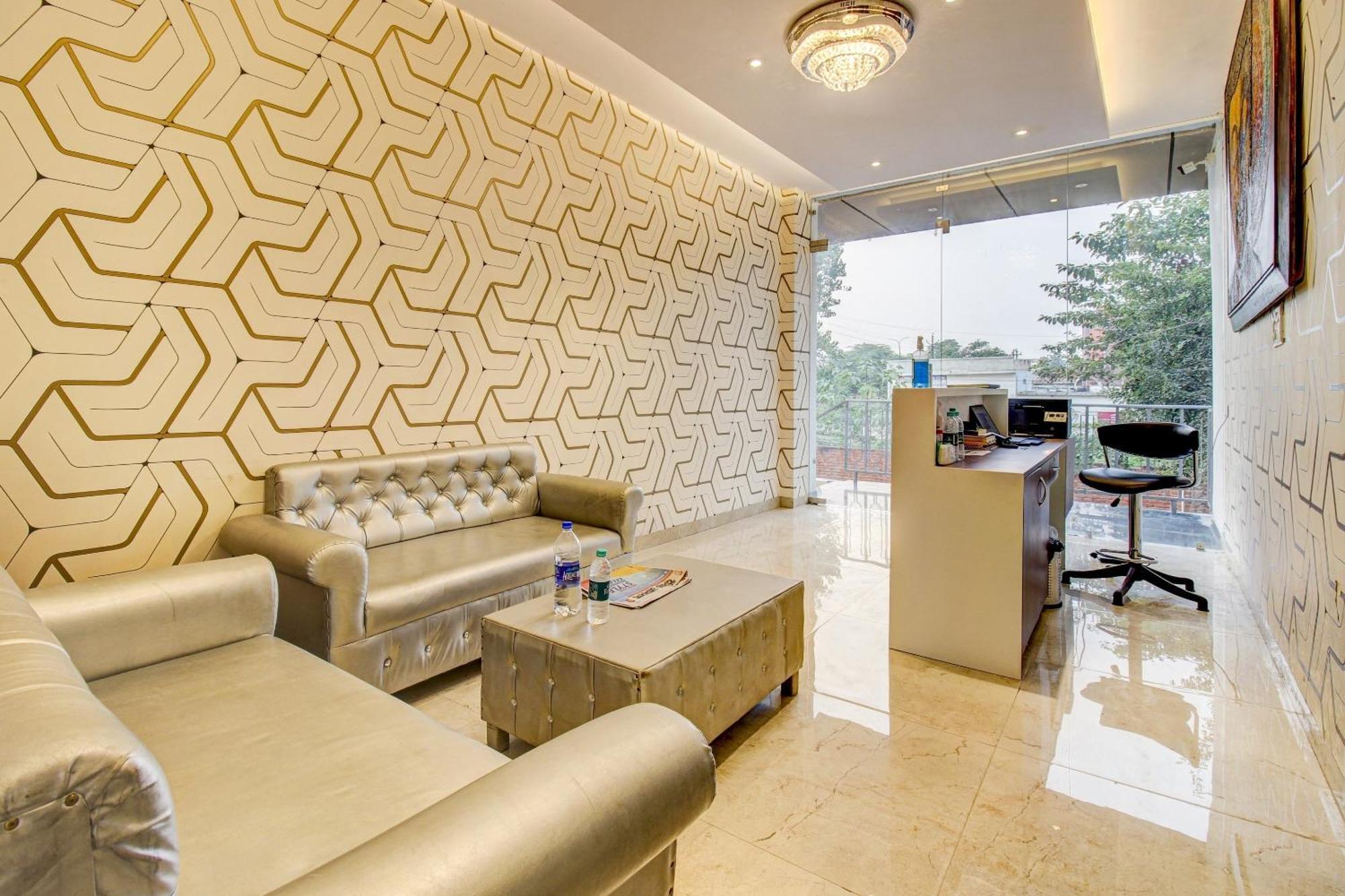 Hotel Super Townhouse Oak Aurelia Grand à Lucknow Extérieur photo